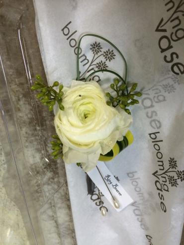 Boutonniere - Ranunculus